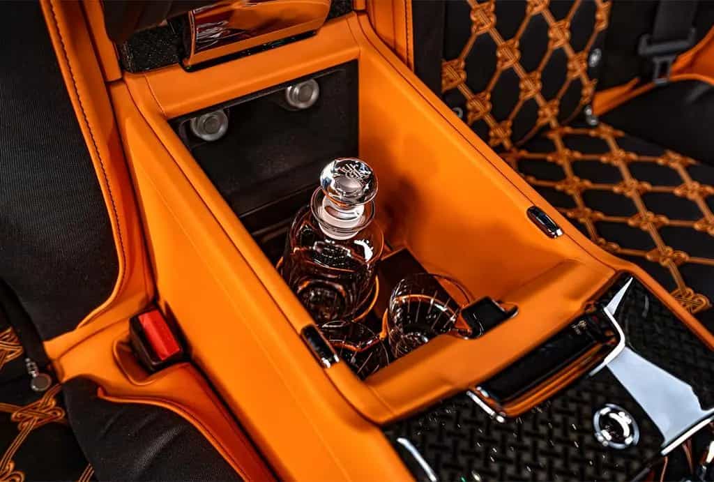 Rolls-Royce Cullinan Black Badge Cullinan Gucci Full Prod 2026 null-photo-14