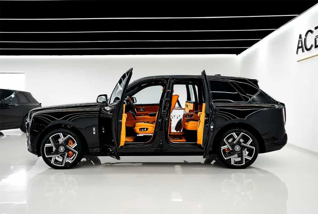 Rolls-Royce Cullinan Black Badge Cullinan Gucci Full Prod 2026 null-photo-18