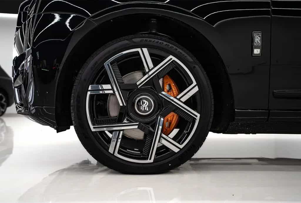 Rolls-Royce Cullinan Black Badge Cullinan Gucci Full Prod 2026 null-photo-19