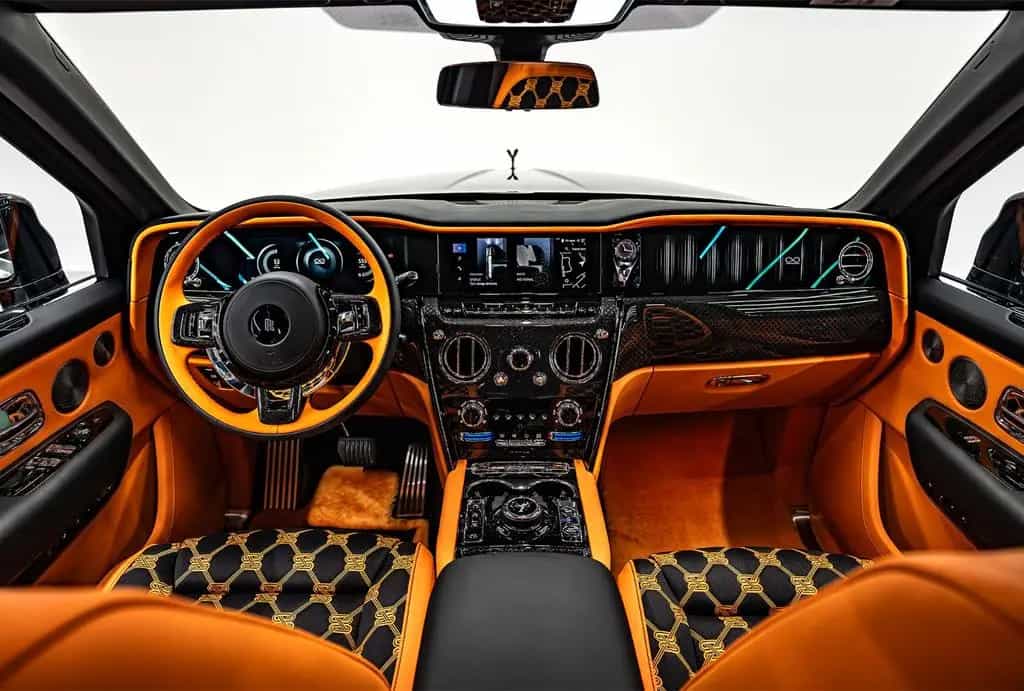 Rolls-Royce Cullinan Black Badge Cullinan Gucci Full Prod 2026 null-photo-4