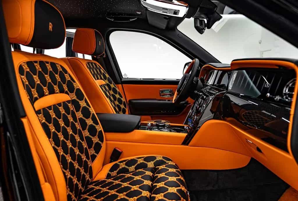 Rolls-Royce Cullinan Black Badge Cullinan Gucci Full Prod 2026 null-photo-5