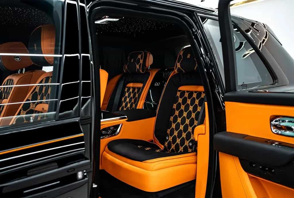 Rolls-Royce Cullinan Black Badge Cullinan Gucci Full Prod 2026 null-photo-8