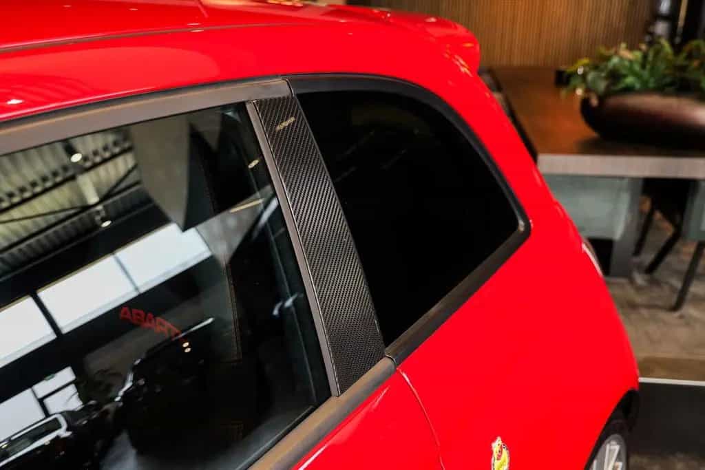 Abarth 695 Tributo Ferrari, 180 PK, N° 0072, Only 12.00 10/2011-photo-16