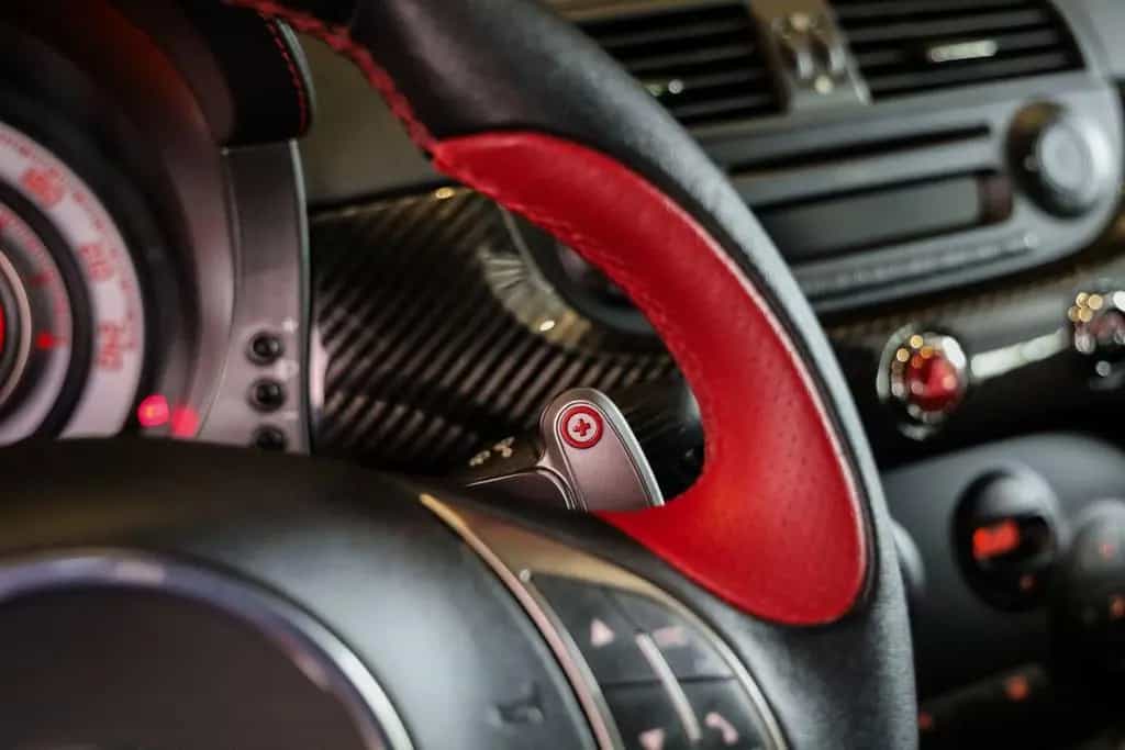 Abarth 695 Tributo Ferrari, 180 PK, N° 0072, Only 12.00 10/2011-photo-22