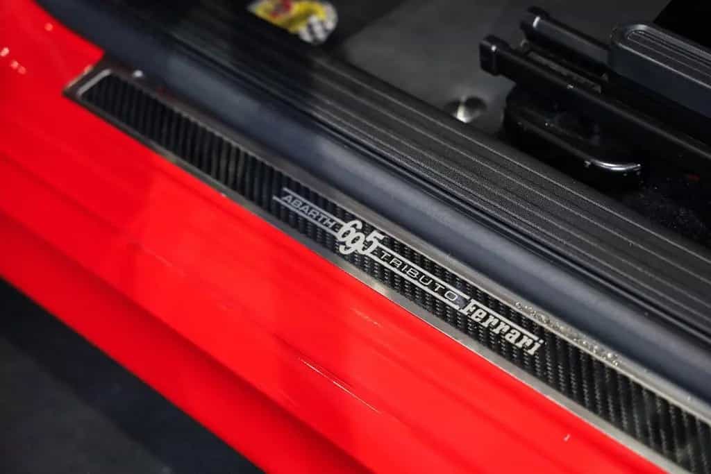 Abarth 695 Tributo Ferrari, 180 PK, N° 0072, Only 12.00 10/2011-photo-8
