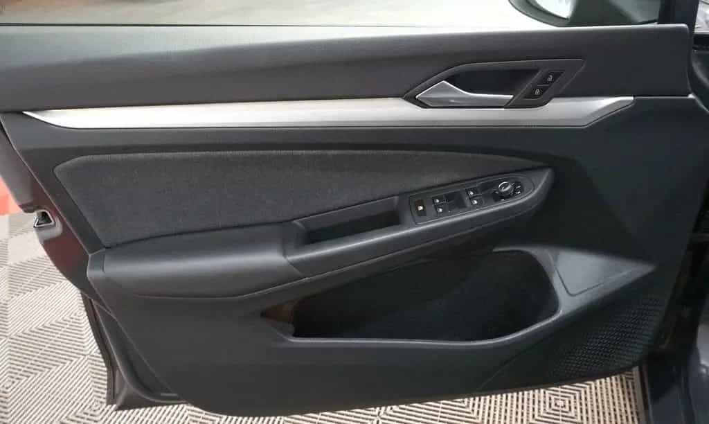 Volkswagen Golf VIII Lim. Life 1.5 eTSI*ACC*RFK*LHZ*VC*APP* 03/2023-photo-16