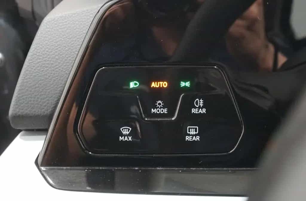 Volkswagen Golf VIII Lim. Life 1.5 eTSI*ACC*RFK*LHZ*VC*APP* 03/2023-photo-18