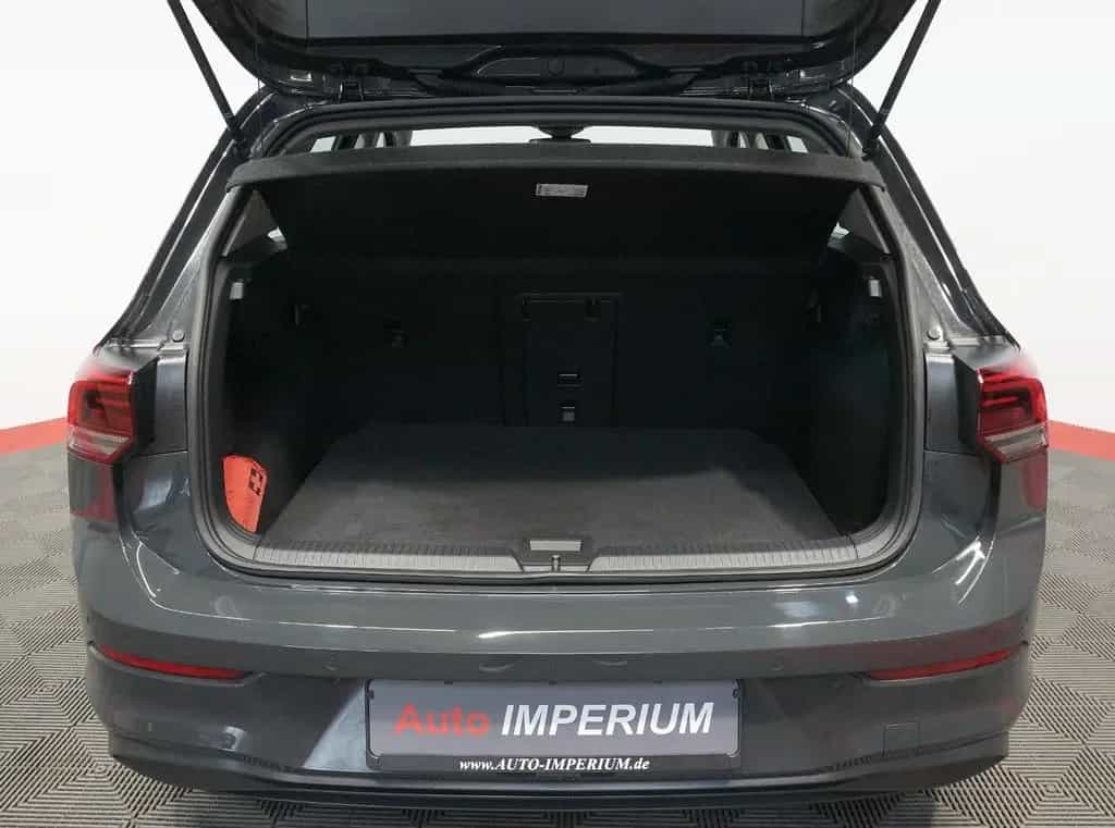 Volkswagen Golf VIII Lim. Life 1.5 eTSI*ACC*RFK*LHZ*VC*APP* 03/2023-photo-29