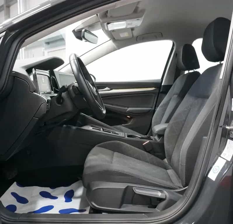 Volkswagen Golf VIII Lim. Life 1.5 eTSI*ACC*RFK*LHZ*VC*APP* 03/2023-photo-9