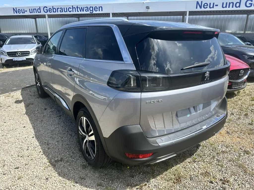 Peugeot 5008 GT-Line 1.2 Aut. 7-Sitzer aAHK 12/2023-photo-4