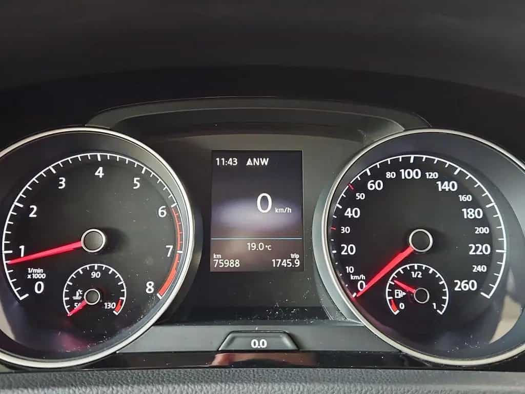 Volkswagen Golf 1.4 TSI Allstar NAVI TEMP XENON SITZH PDC 07/2016-photo-13