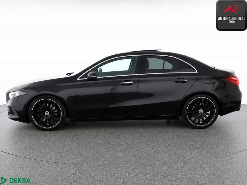 Mercedes-Benz A 250 Limousine 4M AMG 19Z PANO,MULTIBEAM,DISTRO 06/2019-photo-1