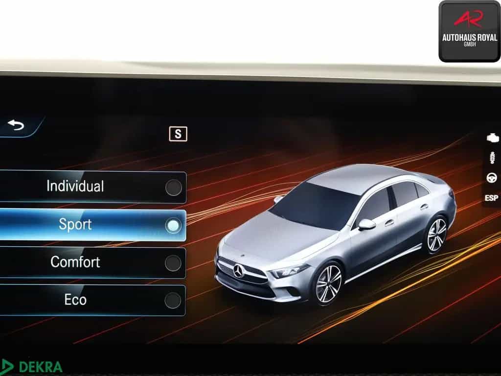 Mercedes-Benz A 250 Limousine 4M AMG 19Z PANO,MULTIBEAM,DISTRO 06/2019-photo-17