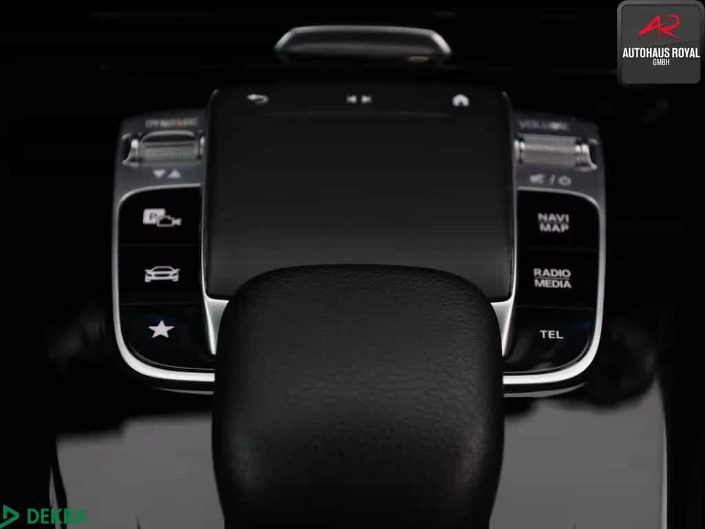 Mercedes-Benz A 250 Limousine 4M AMG 19Z PANO,MULTIBEAM,DISTRO 06/2019-photo-20