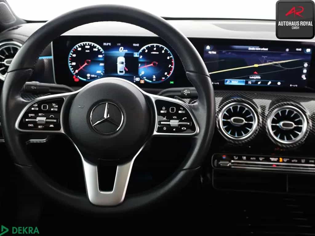 Mercedes-Benz A 250 Limousine 4M AMG 19Z PANO,MULTIBEAM,DISTRO 06/2019-photo-9