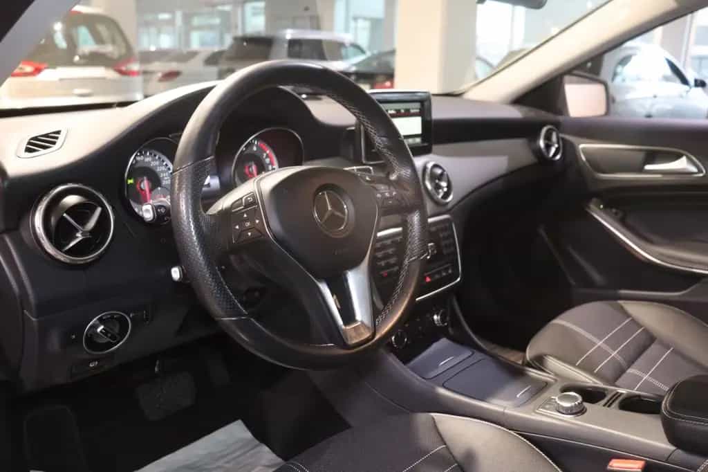 Mercedes-Benz GLA 200 *Erst 70tkm*Automatik*Navi* 06/2014-photo-11