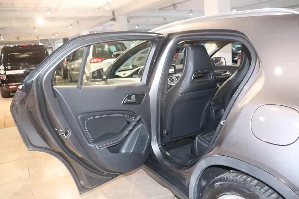 Mercedes-Benz GLA 200 *Erst 70tkm*Automatik*Navi* 06/2014-photo-12