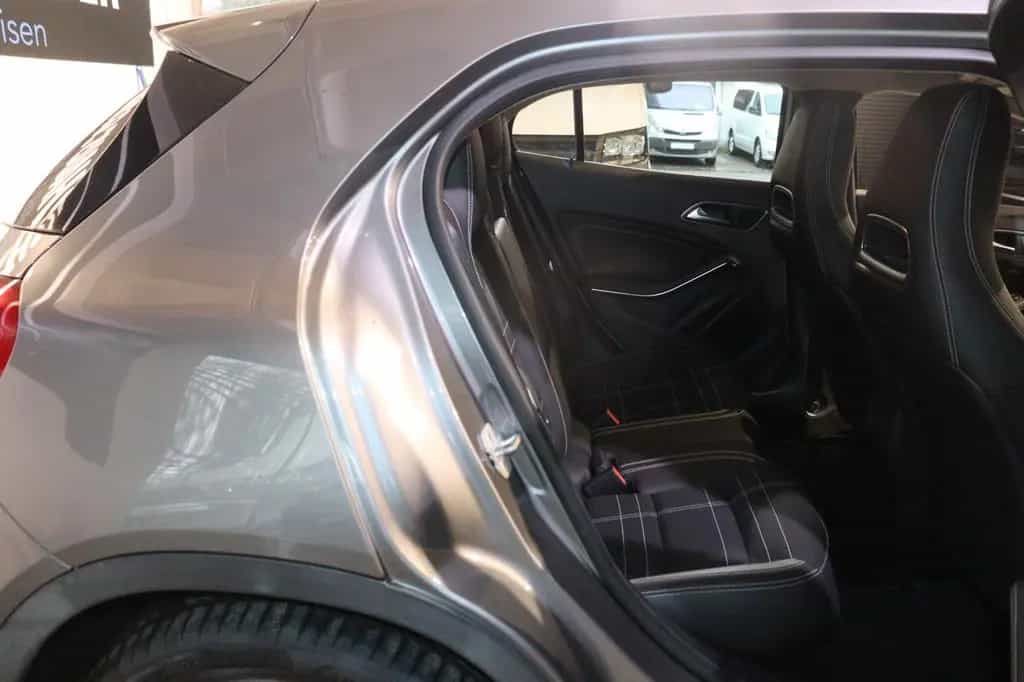 Mercedes-Benz GLA 200 *Erst 70tkm*Automatik*Navi* 06/2014-photo-18