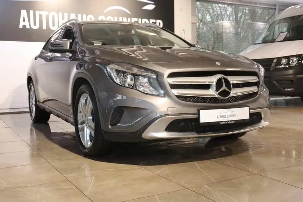 Mercedes-Benz GLA 200 *Erst 70tkm*Automatik*Navi* 06/2014-photo-2