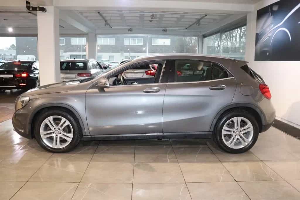 Mercedes-Benz GLA 200 *Erst 70tkm*Automatik*Navi* 06/2014-photo-5