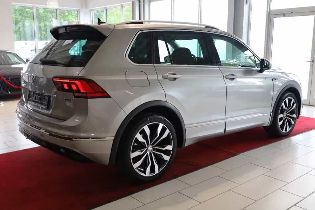 Volkswagen Tiguan 2.0 TSI 4Motion R-LINE*STANDHEIZ.* 12/2019-photo-6