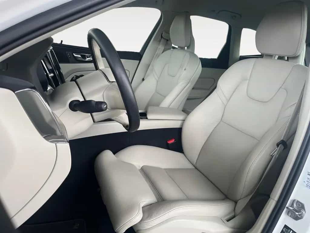 Volvo XC60 2.0 T6 Inscription AWD NAVI*LEDER*AHK 12/2017-photo-10