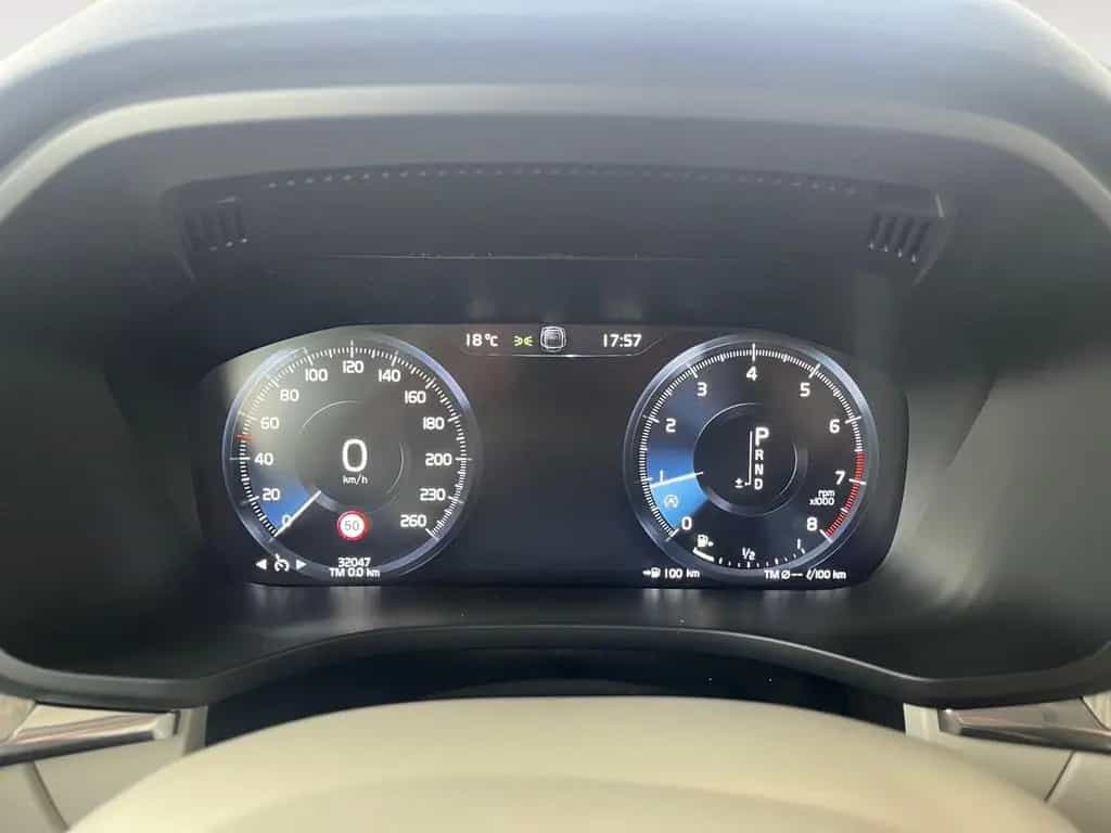 Volvo XC60 2.0 T6 Inscription AWD NAVI*LEDER*AHK 12/2017-photo-15