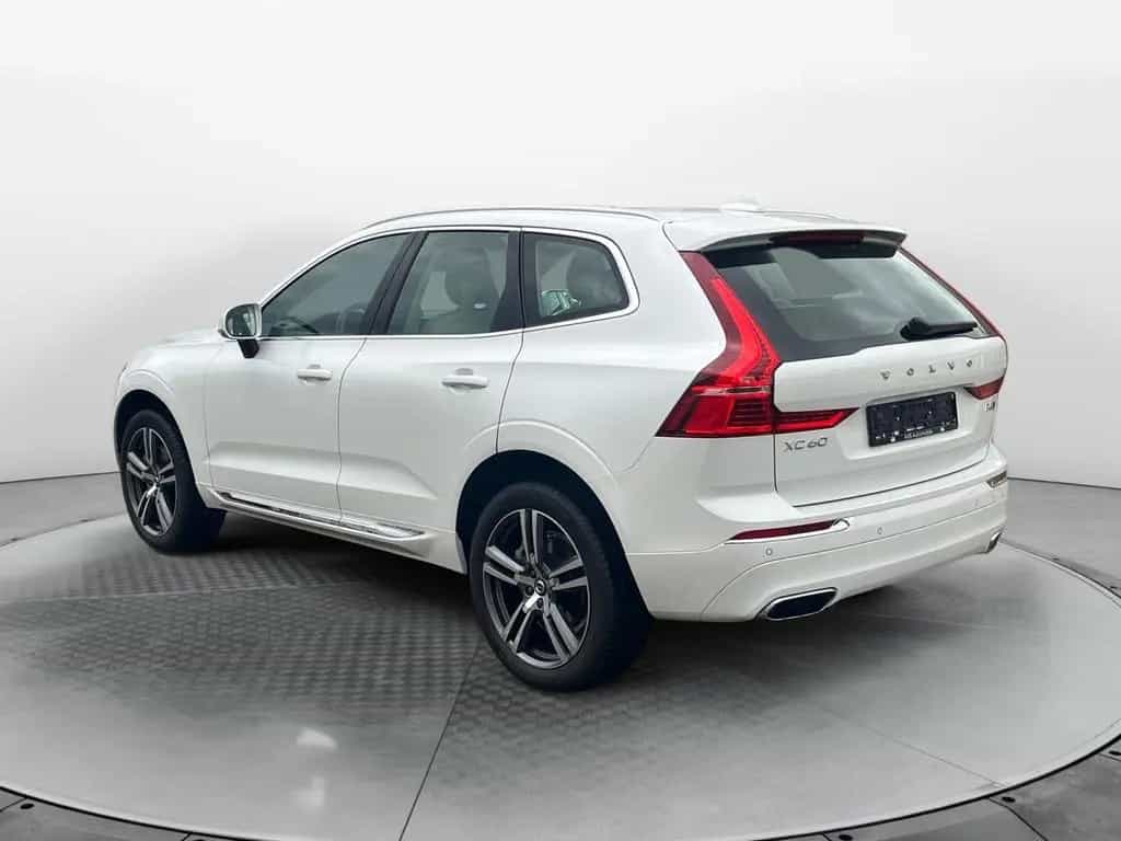 Volvo XC60 2.0 T6 Inscription AWD NAVI*LEDER*AHK 12/2017-photo-2
