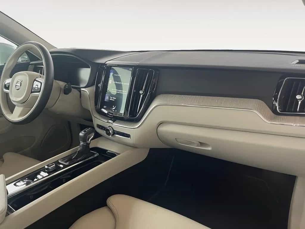 Volvo XC60 2.0 T6 Inscription AWD NAVI*LEDER*AHK 12/2017-photo-22