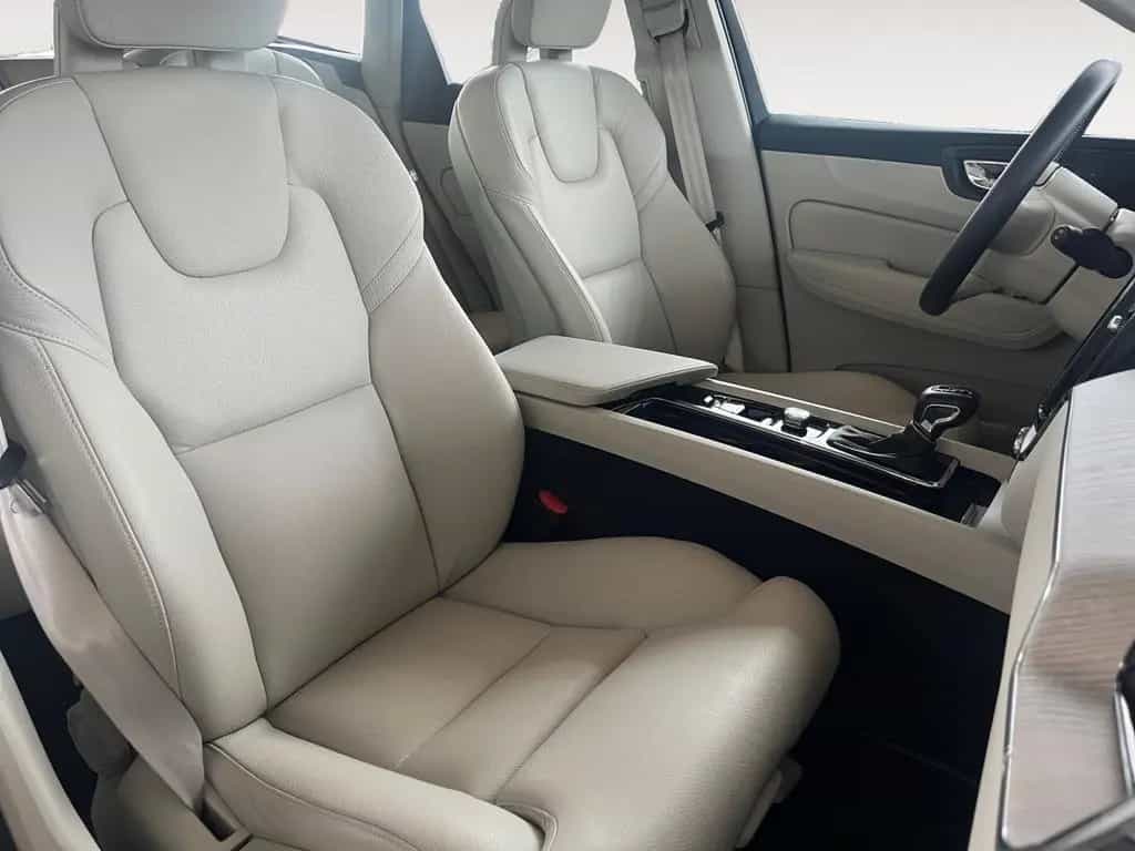 Volvo XC60 2.0 T6 Inscription AWD NAVI*LEDER*AHK 12/2017-photo-30