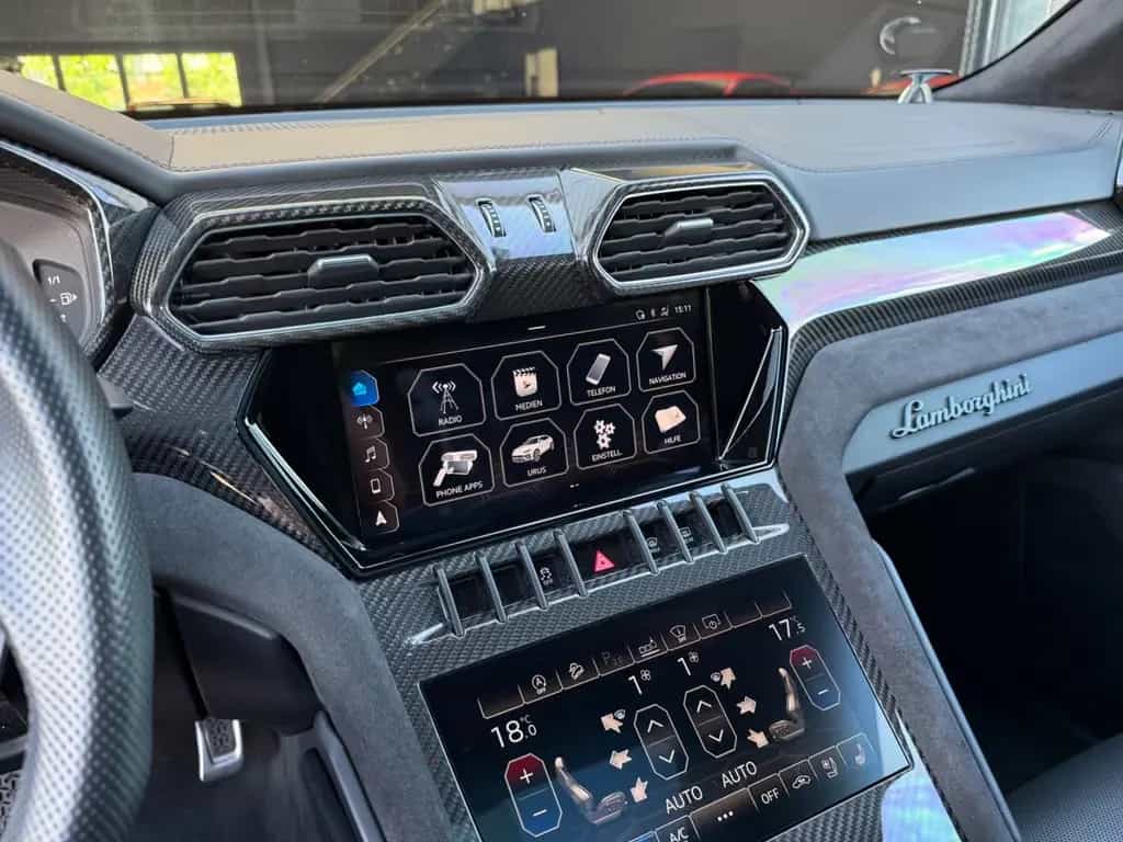 Lamborghini Urus BIG CARBON/4-SEAT/BLACK MAGNO/PANO/ANIMA 06/2021-photo-17