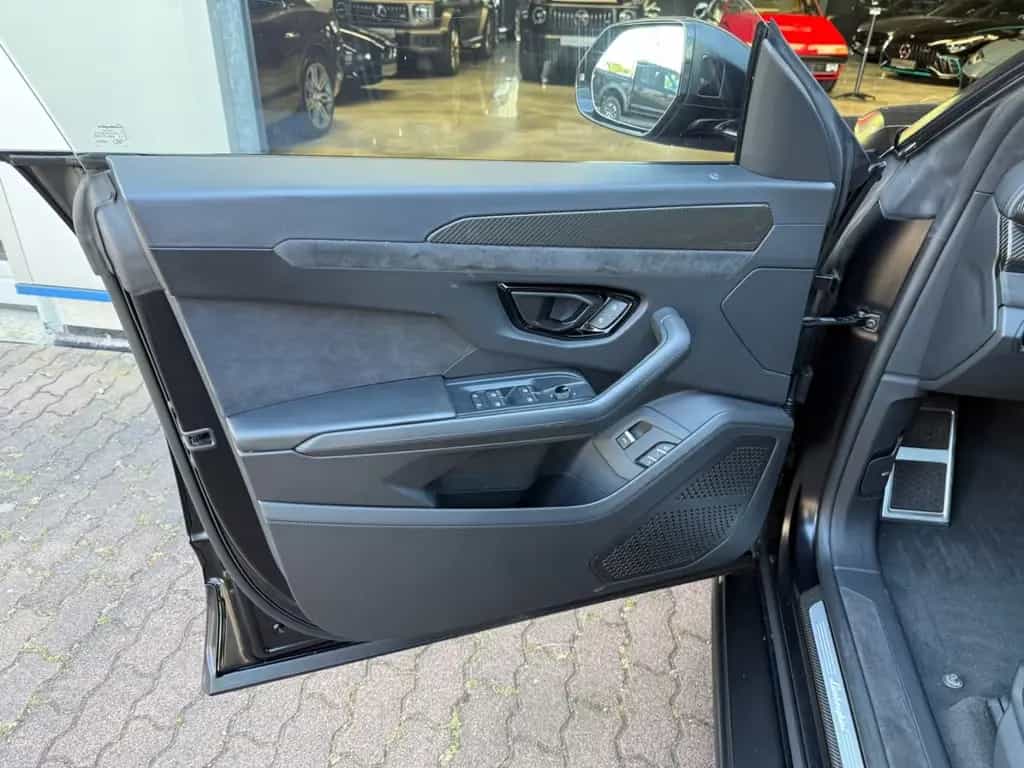 Lamborghini Urus BIG CARBON/4-SEAT/BLACK MAGNO/PANO/ANIMA 06/2021-photo-23