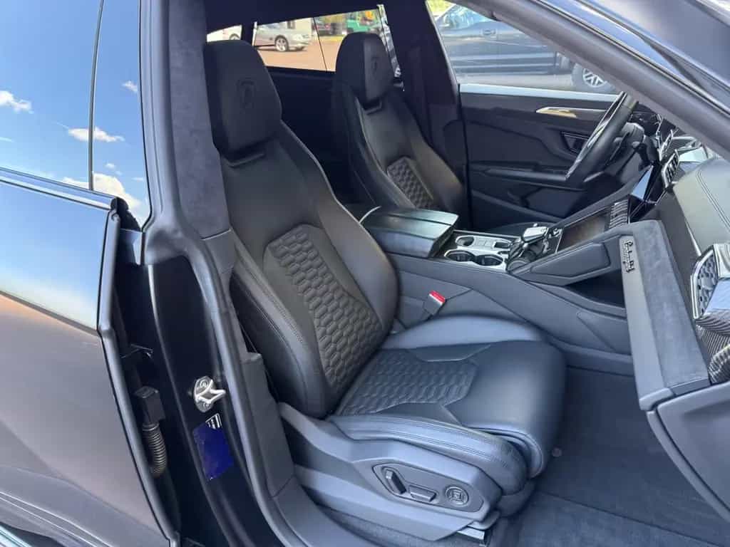 Lamborghini Urus BIG CARBON/4-SEAT/BLACK MAGNO/PANO/ANIMA 06/2021-photo-28
