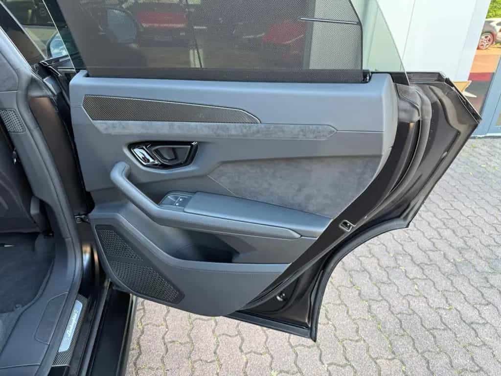 Lamborghini Urus BIG CARBON/4-SEAT/BLACK MAGNO/PANO/ANIMA 06/2021-photo-34