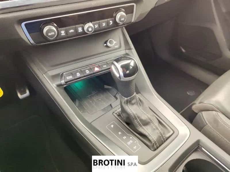 Audi Q3 35 TDI S tronic S line edition 11/2018-photo-12