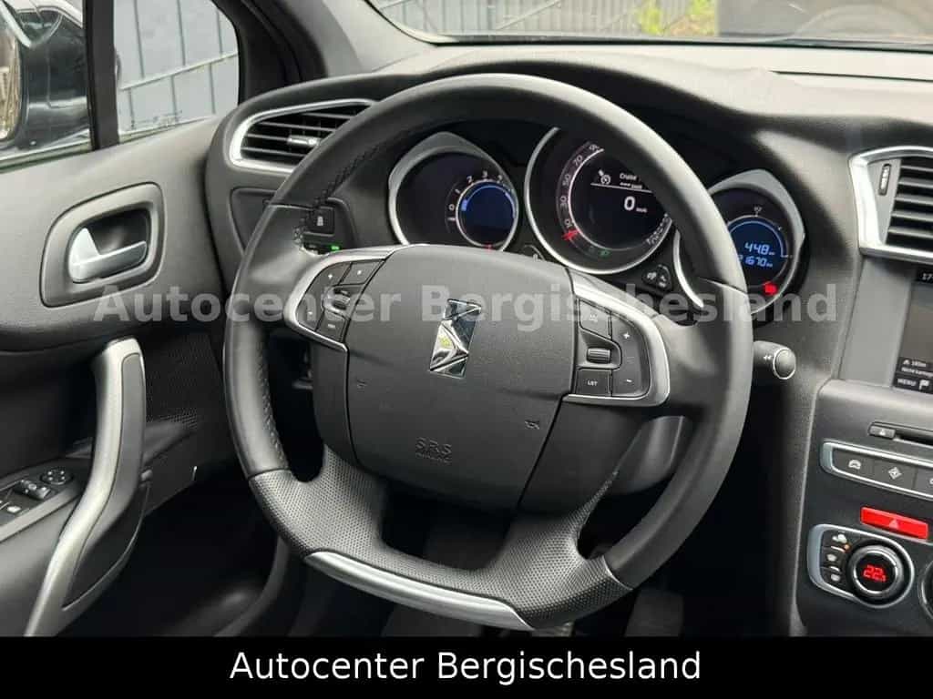 DS Automobiles DS4 DS 4 Crossback 08/2017-photo-32