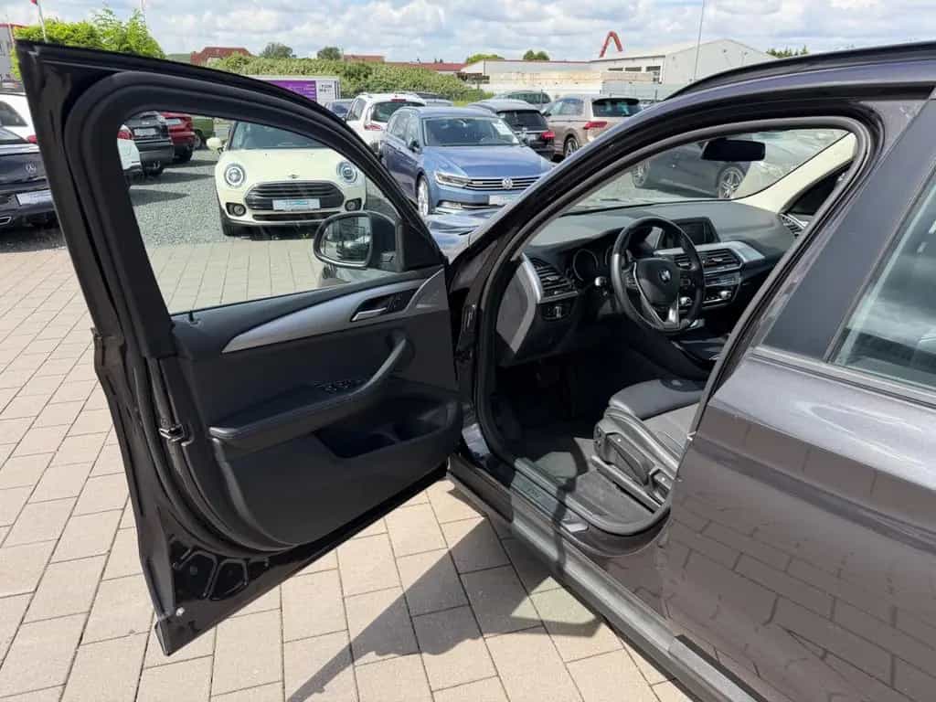 BMW X3 2.0 xDrive Advantage*KAMERA*NAVI*LED*AHK*TOP* 01/2019-photo-25