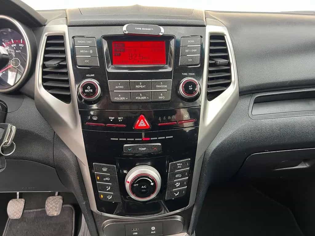 Ssangyong Tivoli 1.6d 2WD Be 02/2016-photo-13