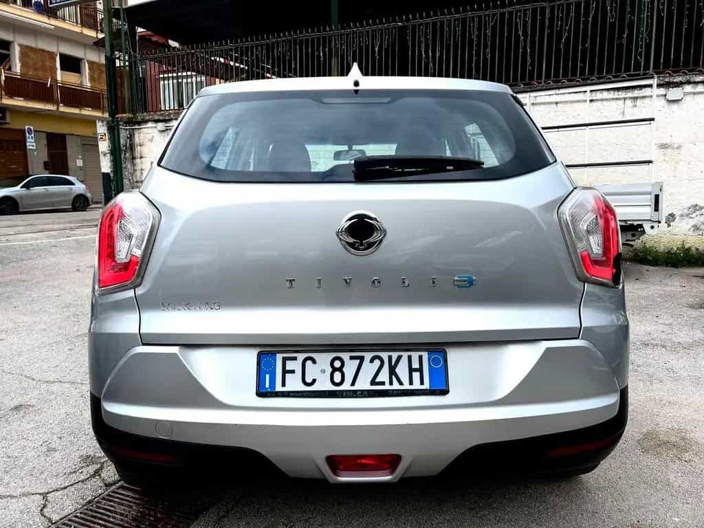 Ssangyong Tivoli 1.6d 2WD Be 02/2016-photo-4