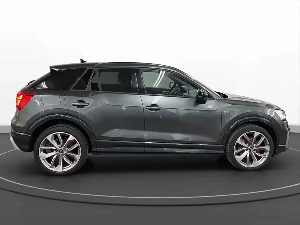 Audi Q2 35 TFSI S line AHK LED LM 19" Navi PDC vo+hi 05/2020-photo-4
