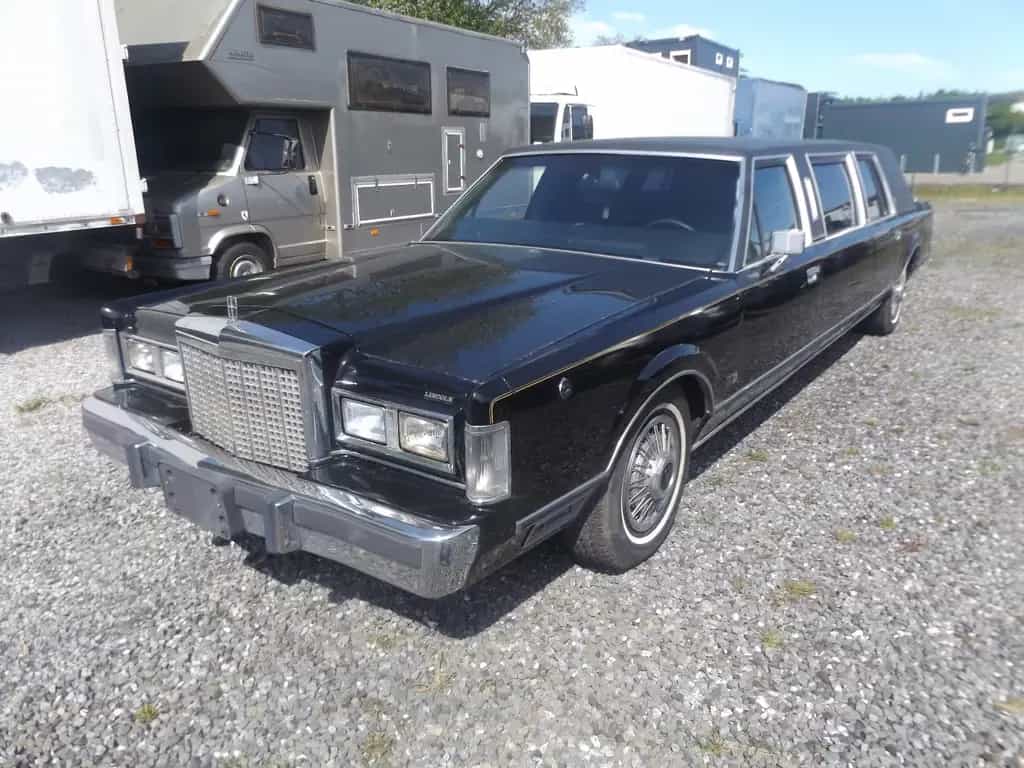 Lincoln Town Car Stretchlimousine 5.0 V8 01/1987-photo-1