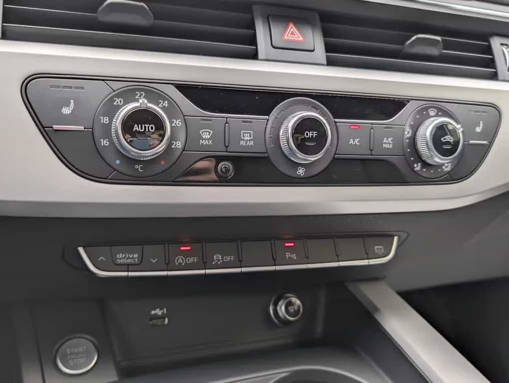 Audi A4 Lim.40 2.0TDI S-line*ACC*LED*MMI*CarPlay*Gara 10/2019-photo-34