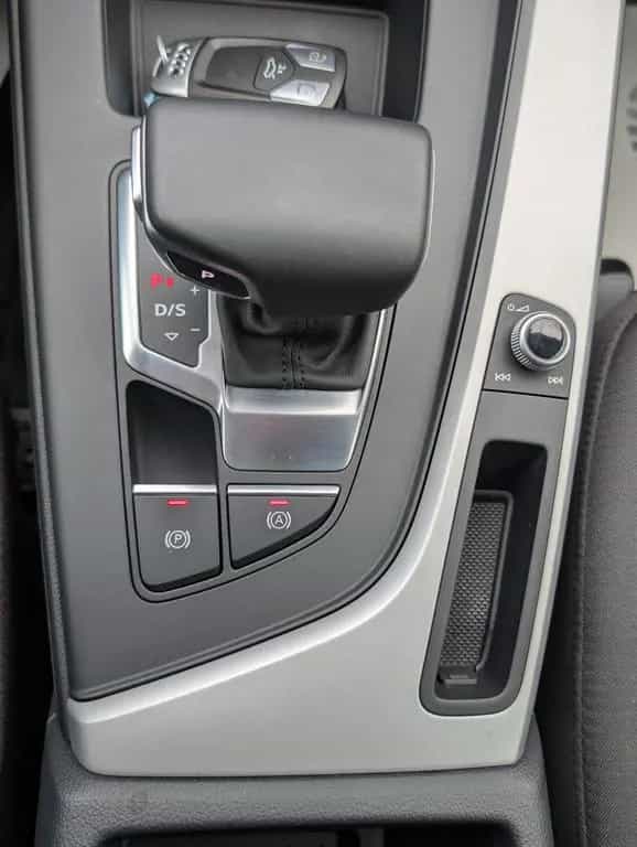 Audi A4 Lim.40 2.0TDI S-line*ACC*LED*MMI*CarPlay*Gara 10/2019-photo-36