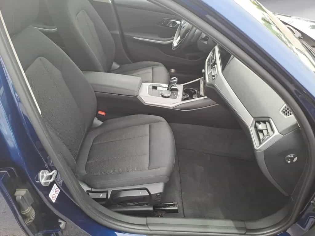BMW 320 d Advantage Aut. Klimaaut. Komfortzugang PDC 08/2019-photo-7