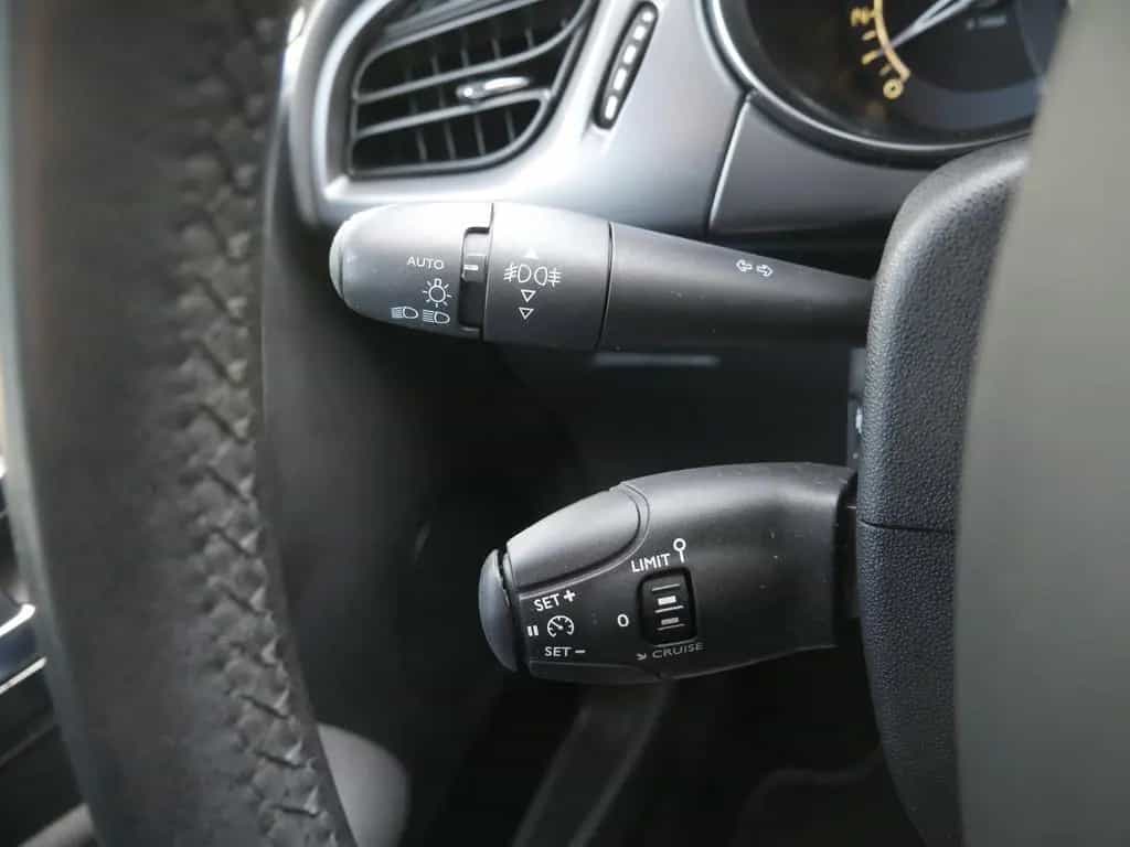 DS Automobiles DS3 DS 3 Cabrio THP 165 SoParis SHZ KAMERA NAVI LED 03/2016-photo-12