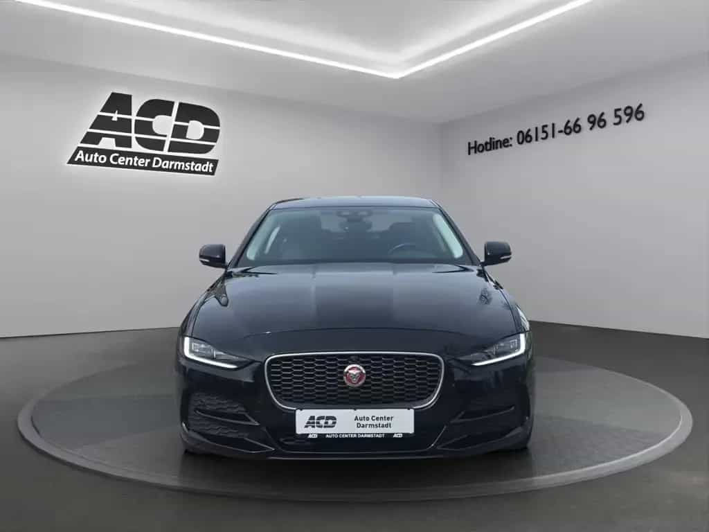 Jaguar XE D180 SE AT8 |1.HAND|LEDER|E-SITZE|MATRIX-LED| 01/2020-photo-1