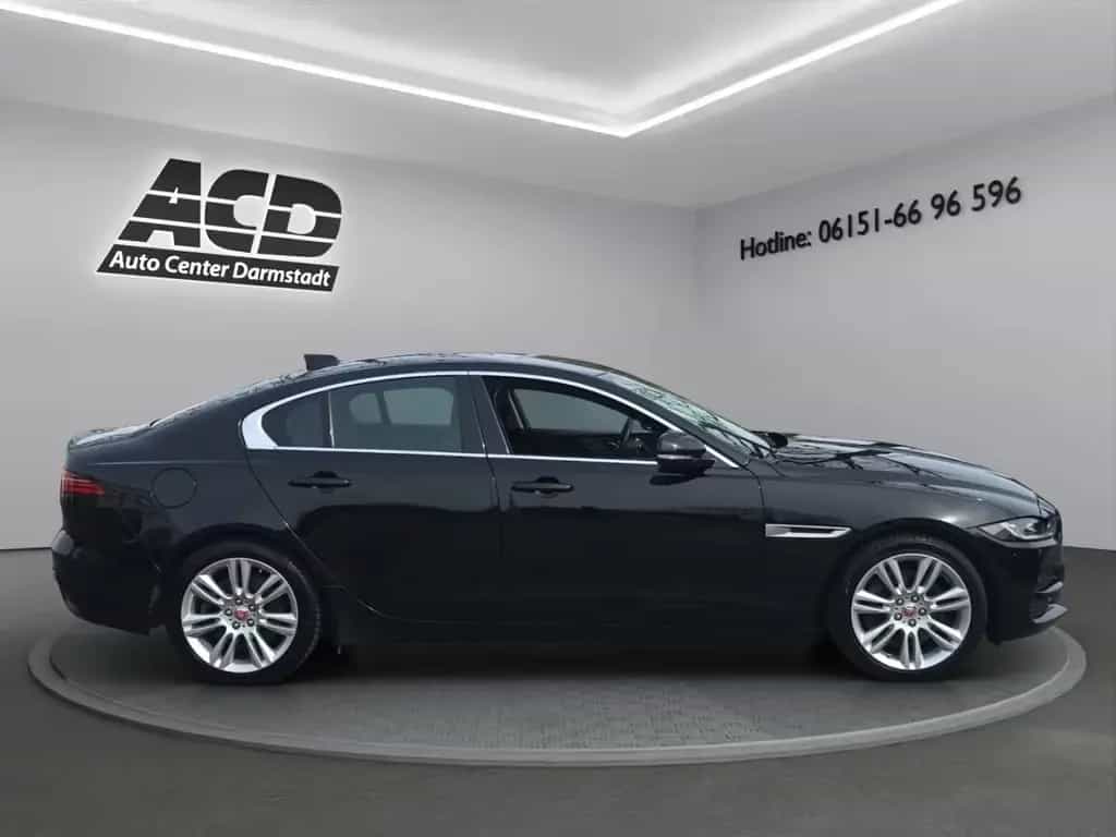 Jaguar XE D180 SE AT8 |1.HAND|LEDER|E-SITZE|MATRIX-LED| 01/2020-photo-4