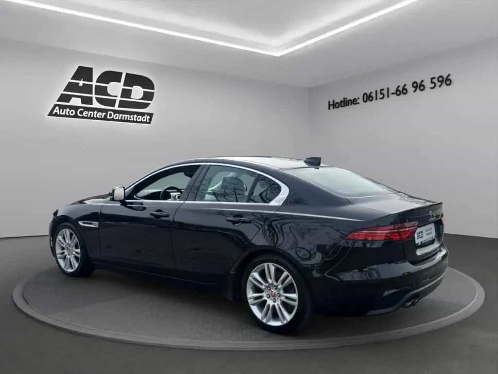 Jaguar XE D180 SE AT8 |1.HAND|LEDER|E-SITZE|MATRIX-LED| 01/2020-photo-8