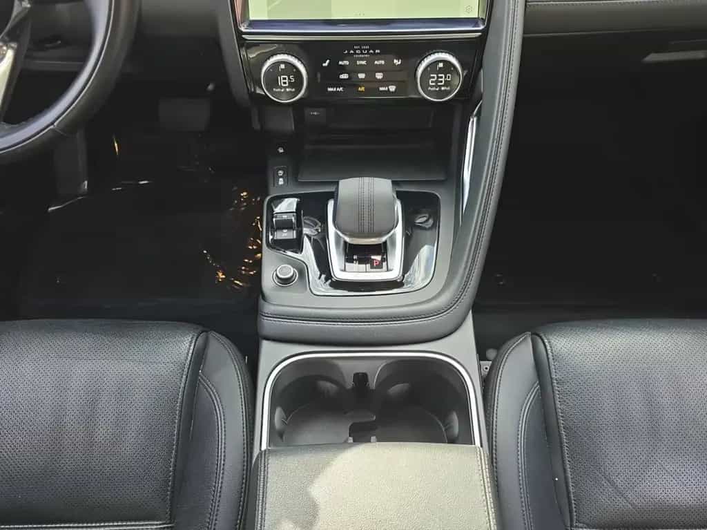 Jaguar E-Pace P200 AWD SE |1.HA|LEDER|20Z|LED| 12/2021-photo-18