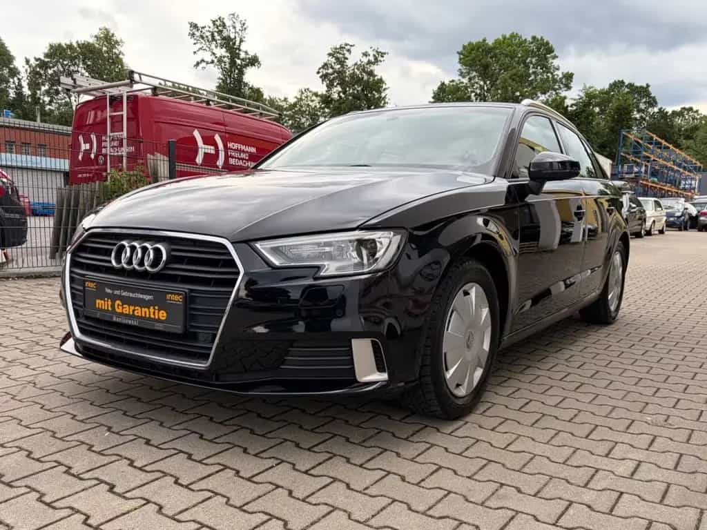 Audi A3 Sportback 35 TFSI sport Navi Xenon Klimaaut 11/2018-photo-0